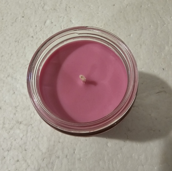 2/$18 Bath & Body Works single wick Candle - Picture 3 of 3